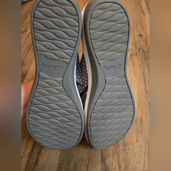 Clarks Cloudsteppers  Arla Glison Grey Flip Flop Wedge Sandals Women’s Size 12M - Picture 5 of 6